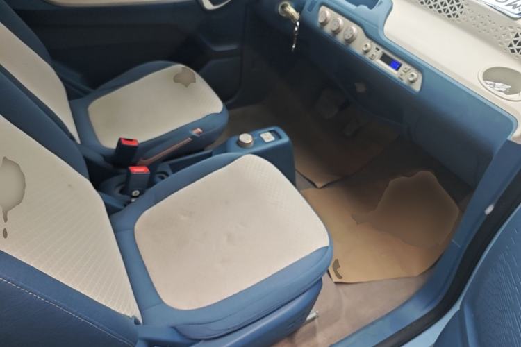Used Dongfeng Fengon MINIEV 2022 Candy Edition Half-Sugar Right Front Seat