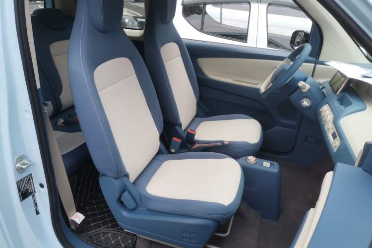 Used Dongfeng Fengon MINIEV 2022 Candy Edition Lightly Sweeted Right Front Seat