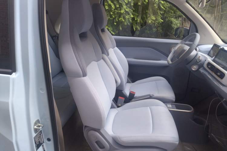 Used Dongfeng Fengon MINIEV 2022 Candy Edition Full Sugar Right Front Seat