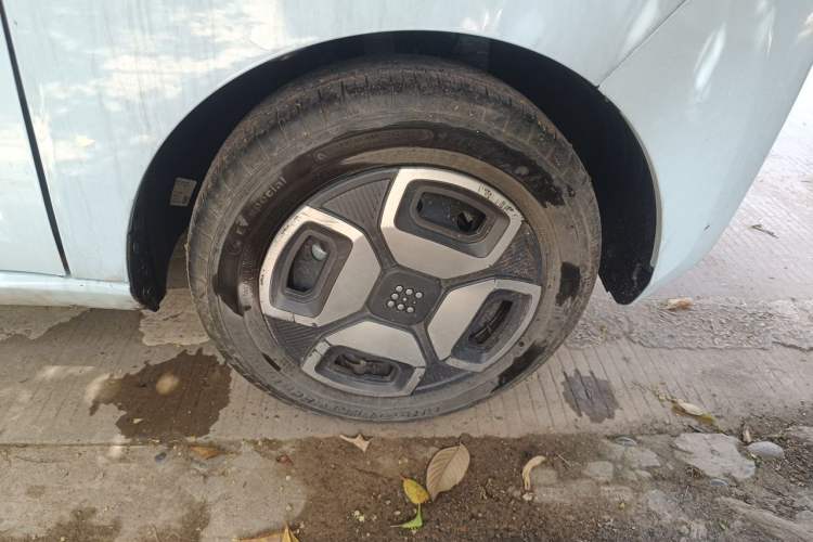 Used Dongfeng Fengon MINIEV 2022 Candy-Style Marshmallow Right Front Wheel Hub