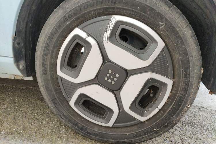 Used Dongfeng Fengon MINIEV 2022 Candy Edition Lightly Sweeted Right Front Wheel Hub