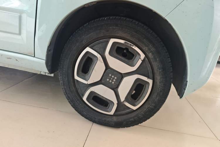 Used Dongfeng Fengon MINIEV 2022 Candy Edition Half-Sugar Right Front Wheel Hub