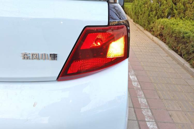 Used Dongfeng Fengon MINIEV 2022 Simple Style Comfort Version Right Rear Taillight