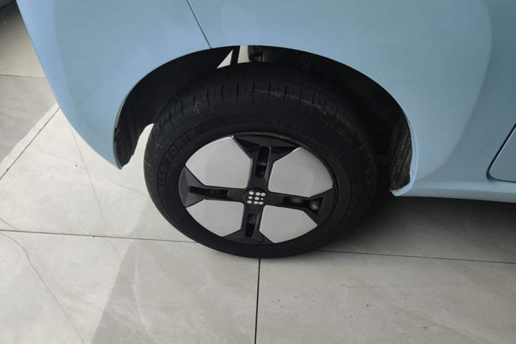 Used Dongfeng Fengon MINIEV 2022 Candy-Style Marshmallow Right Rear Wheel Hub