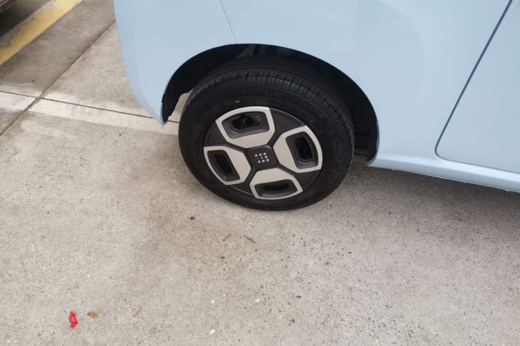 Used Dongfeng Fengon MINIEV 2022 Candy Edition Lightly Sweeted Right Rear Wheel Hub