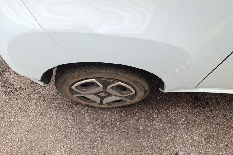 Used Dongfeng Fengon MINIEV 2022 Shishi Style Luxury Version Right Rear Wheel Hub