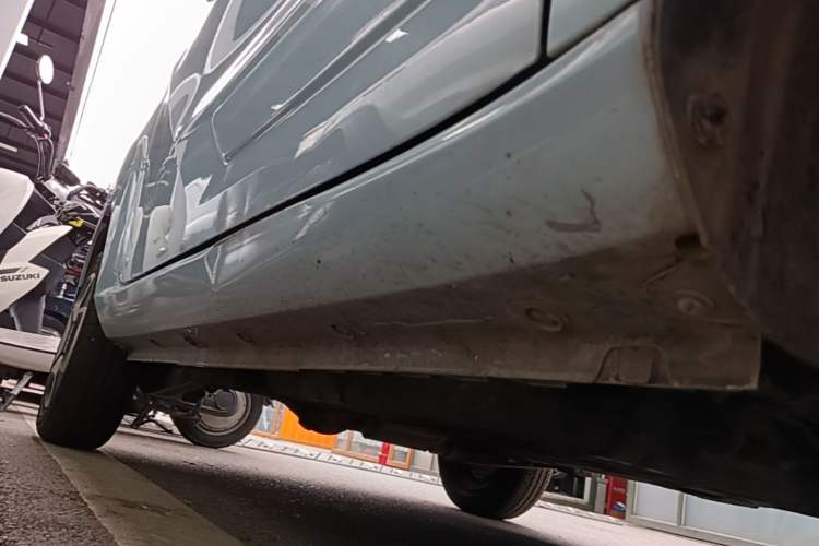 Used Dongfeng Fengon MINIEV 2022 Candy Edition Half-Sugar Right Side Sill