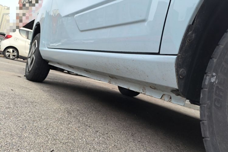 Used Dongfeng Fengon MINIEV 2022 Shishi Style Luxury Version Right Side Sill