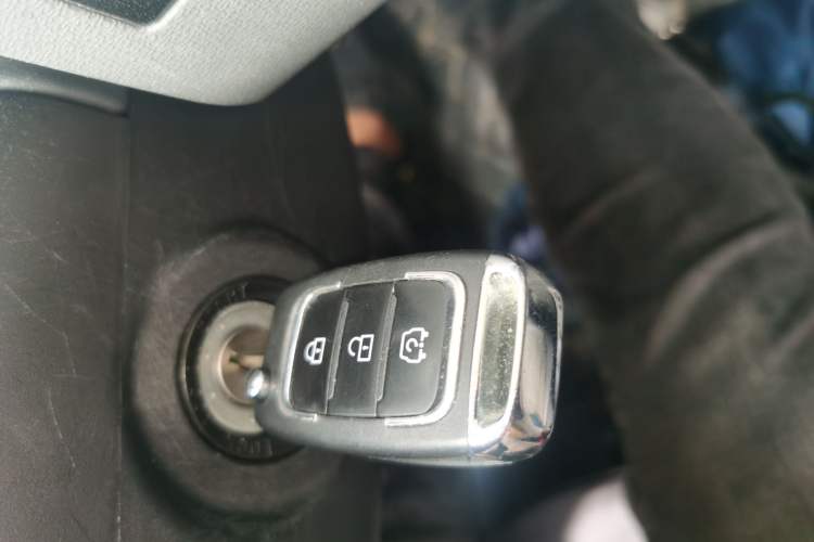 Used Dongfeng Fengon MINIEV 2022 Shishi Style Practical Version Vehicle Key