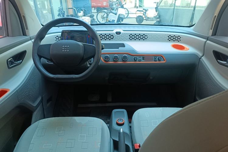 Used Dongfeng Fengon MINIEV 2022 Candy-Style Bubble Gum Center Console