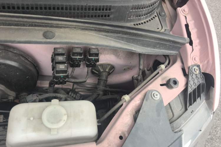 Used Dongfeng Fengon MINIEV 2022 Candy-Style Lollipop Engine Bay Left