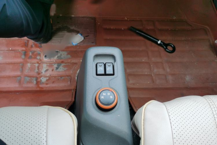 Used Dongfeng Fengon MINIEV 2022 Shishi Style Luxury Version Gear Lever