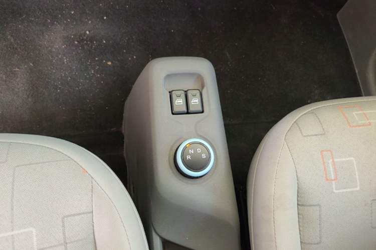Used Dongfeng Fengon MINIEV 2022 Simple Style Comfort Version Gear Lever