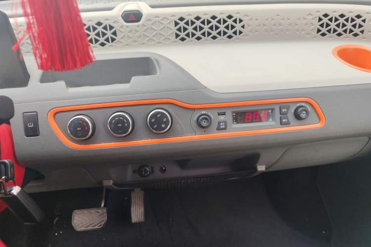 Used Dongfeng Fengon MINIEV 2022 Simple Style Comfort Version Audio And AC Panel