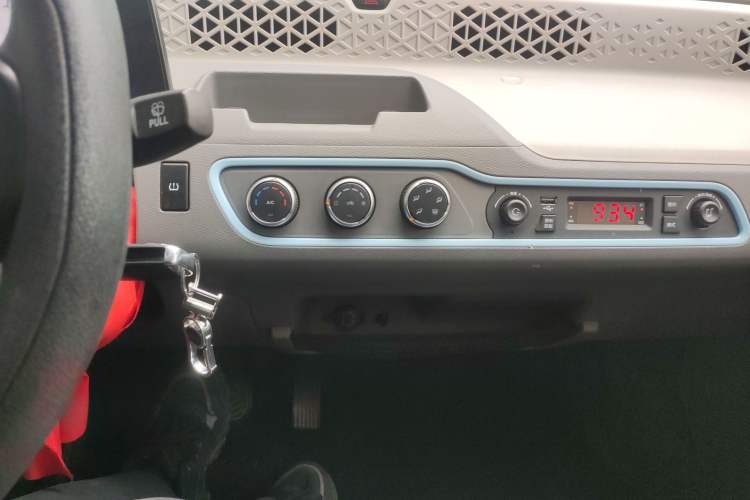 Used Dongfeng Fengon MINIEV 2022 Shishi Style Luxury Version Audio And AC Panel