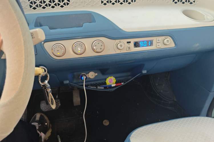 Used Dongfeng Fengon MINIEV 2022 Candy-Style Lollipop Audio And AC Panel