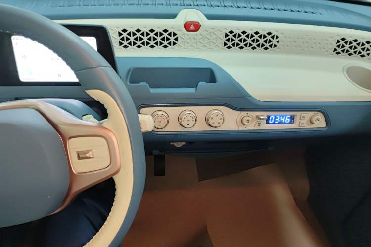 Used Dongfeng Fengon MINIEV 2022 Candy-Style Lollipop Audio And AC Panel