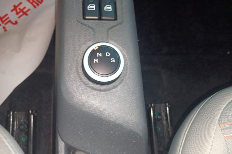 Used Dongfeng Fengon MINIEV 2022 Simple Style Comfort Version Gear Lever
