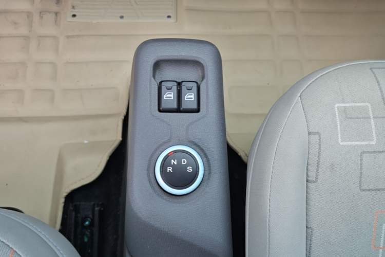 Used Dongfeng Fengon MINIEV 2022 Simple Style Comfort Version Gear Lever