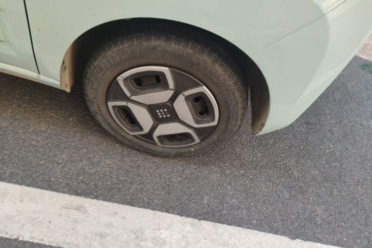 Used Dongfeng Fengon MINIEV 2022 Candy-Style Lollipop Right Front Wheel Hub