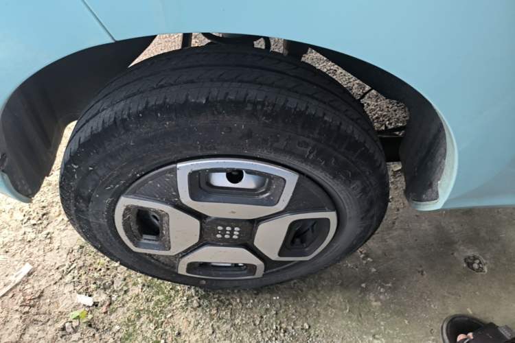 Used Dongfeng Fengon MINIEV 2022 Shishi Style Practical Version Right Rear Wheel Hub