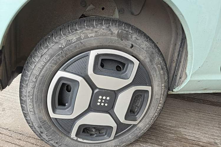 Used Dongfeng Fengon MINIEV 2022 Shishi Style Luxury Version Right Rear Wheel Hub