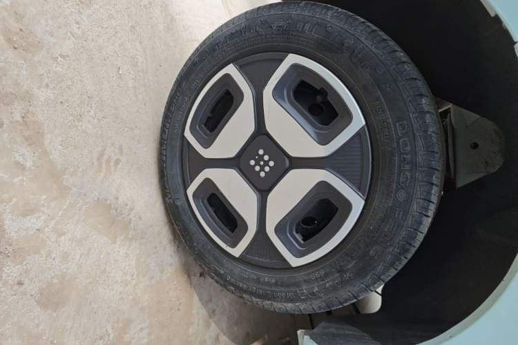 Used Dongfeng Fengon MINIEV 2022 Simple Style Comfort Version Right Rear Wheel Hub