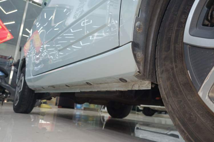 Used Dongfeng Fengon MINIEV 2022 Simple Style Comfort Version Right Side Sill