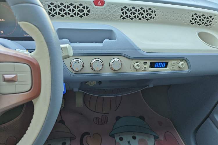 Used Dongfeng Fengon MINIEV 2022 Candy Edition Half-Sugar Audio And AC Panel