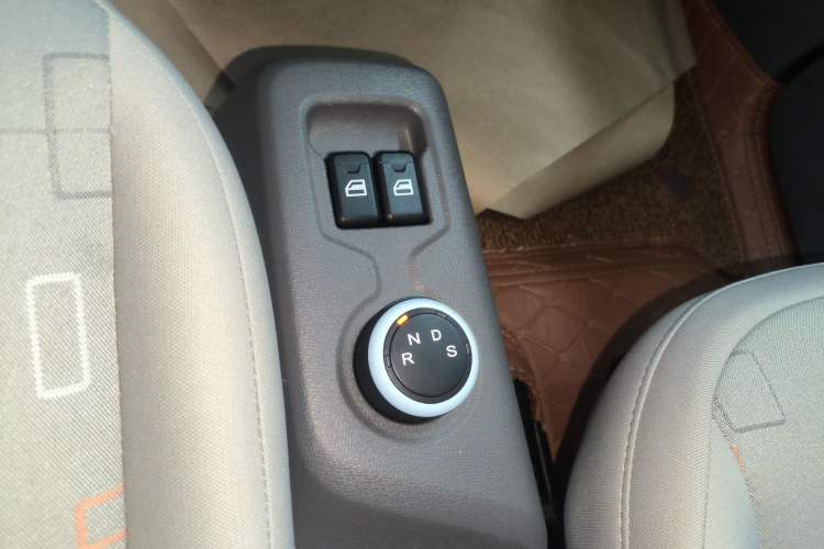 Used Dongfeng Fengon MINIEV 2022 Shishi Style Practical Version Gear Lever