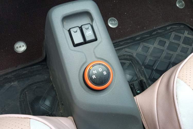 Used Dongfeng Fengon MINIEV 2022 Candy-Style Bubble Gum Gear Lever