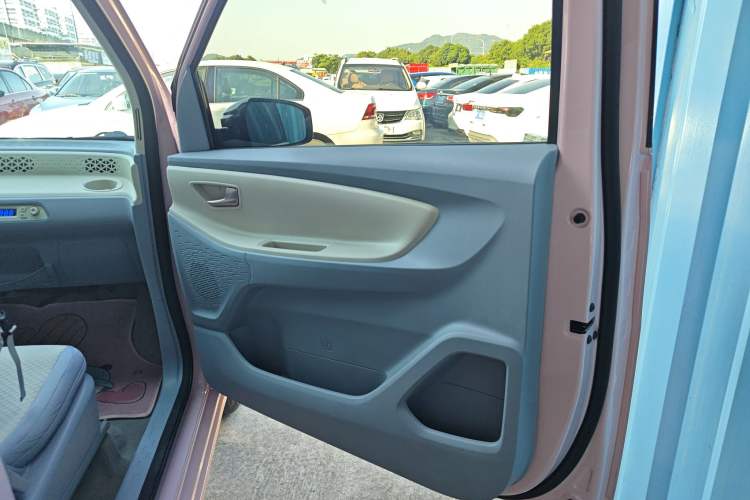Used Dongfeng Fengon MINIEV 2022 Candy Edition Half-Sugar Interior 5