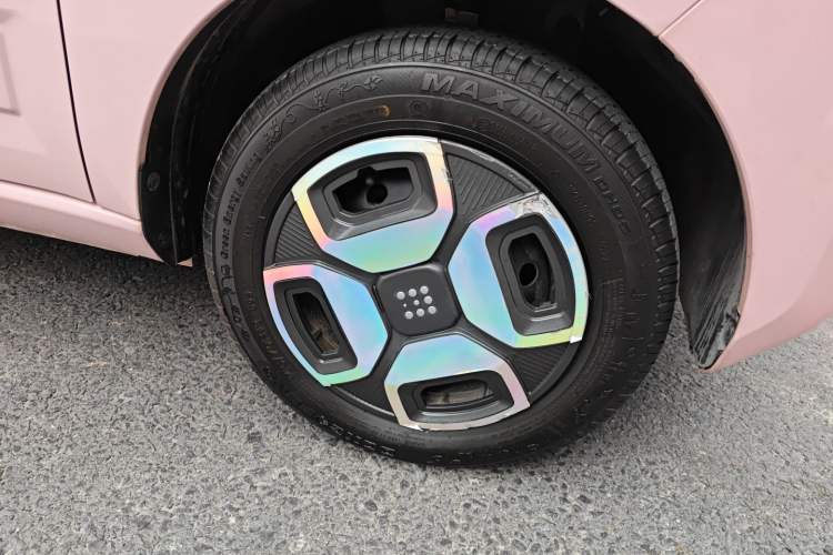 Used Dongfeng Fengon MINIEV 2022 Shishi Style Luxury Version Right Front Wheel Hub