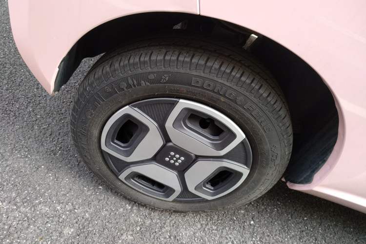 Used Dongfeng Fengon MINIEV 2022 Shishi Style Luxury Version Right Rear Wheel Hub
