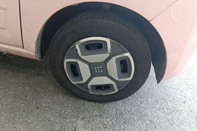 Used Dongfeng Fengon MINIEV 2022 Shishi Style Luxury Version Right Front Wheel Hub