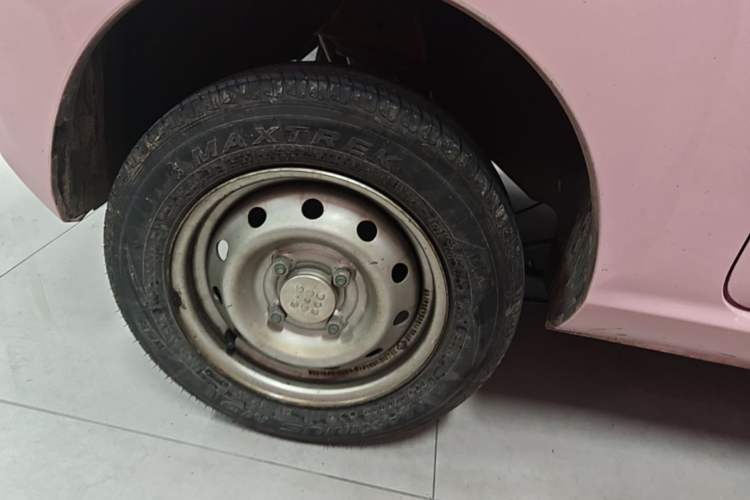 Used Dongfeng Fengon MINIEV 2022 Shishi Style Practical Version Right Rear Wheel Hub