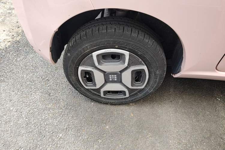 Used Dongfeng Fengon MINIEV 2022 Simple Style Comfort Version Right Rear Wheel Hub