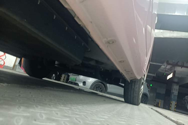 Used Dongfeng Fengon MINIEV 2022 Simple Style Comfort Version Right Side Sill