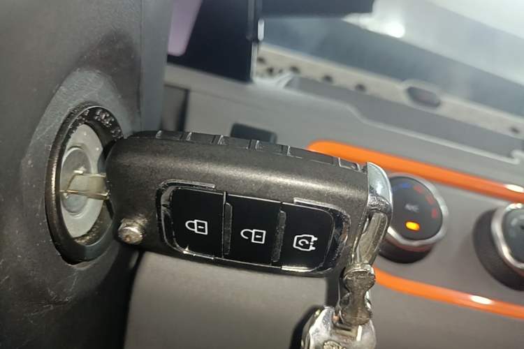 Used Dongfeng Fengon MINIEV 2022 Simple Style Comfort Version Vehicle Key