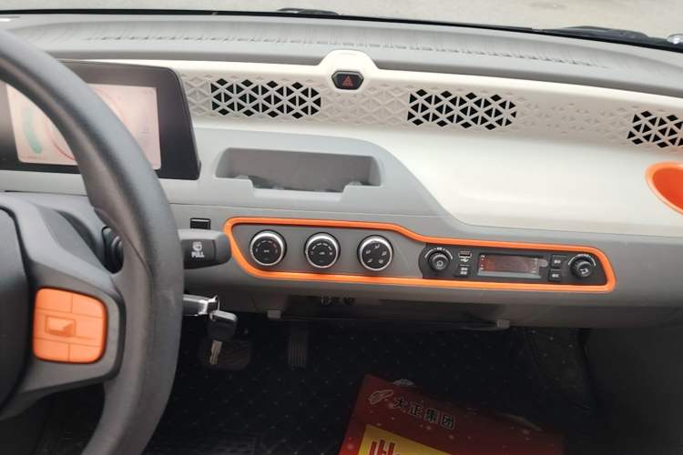 Used Dongfeng Fengon MINIEV 2022 Shishi Style Luxury Version Audio And AC Panel