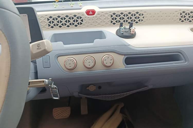 Used Dongfeng Fengon MINIEV 2022 Candy Edition Lightly Sweeted Audio And AC Panel