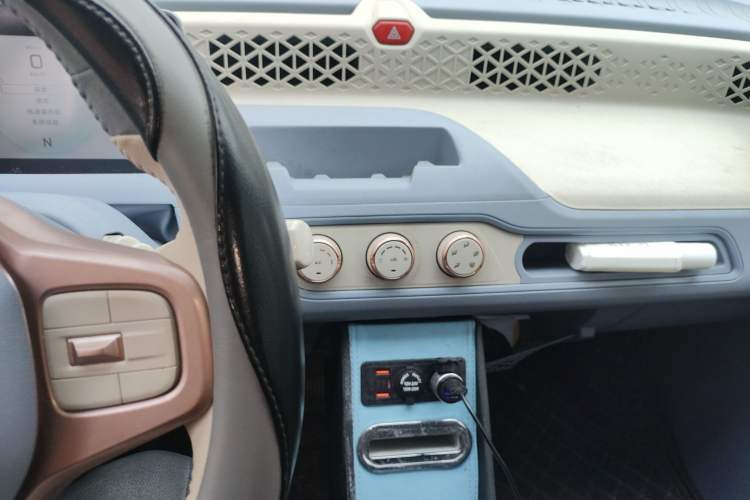 Used Dongfeng Fengon MINIEV 2022 Candy-Style Marshmallow Audio And AC Panel