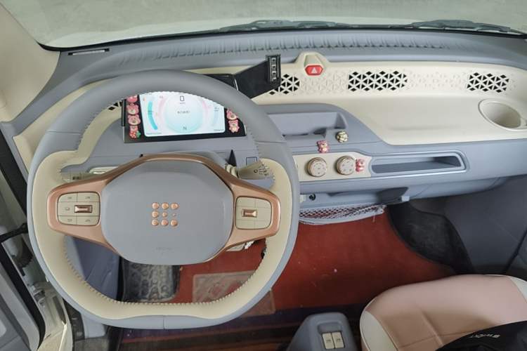 Used Dongfeng Fengon MINIEV 2022 Candy-Style Lollipop Center Console