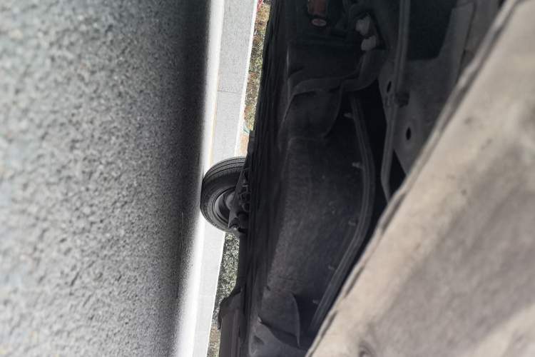 Used Dongfeng Fengon MINIEV 2022 Candy Edition Half-Sugar Chassis Front Left