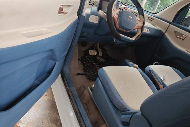 Used Dongfeng Fengon MINIEV 2022 Candy Edition Half-Sugar Driver Seat