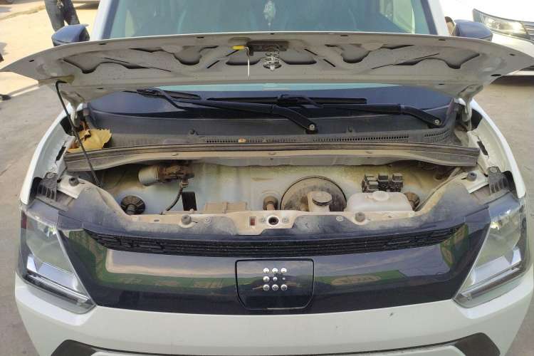 Used Dongfeng Fengon MINIEV 2022 Shishi Style Practical Version Engine Bay