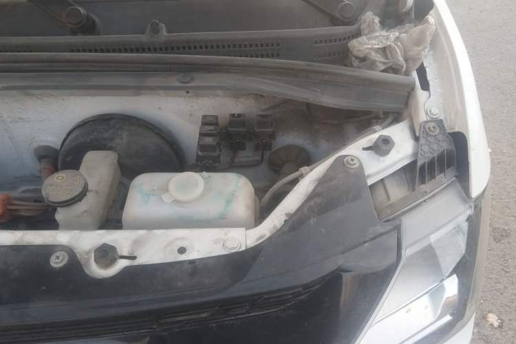 Used Dongfeng Fengon MINIEV 2022 Shishi Style Practical Version Engine Bay Left
