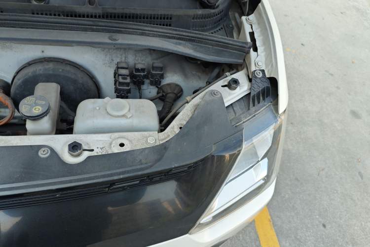 Used Dongfeng Fengon MINIEV 2022 Shishi Style Luxury Version Engine Bay Left