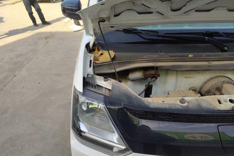 Used Dongfeng Fengon MINIEV 2022 Shishi Style Practical Version Engine Bay Right