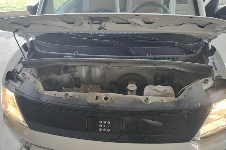 Used Dongfeng Fengon MINIEV 2022 Candy-Style Lollipop Engine Bay